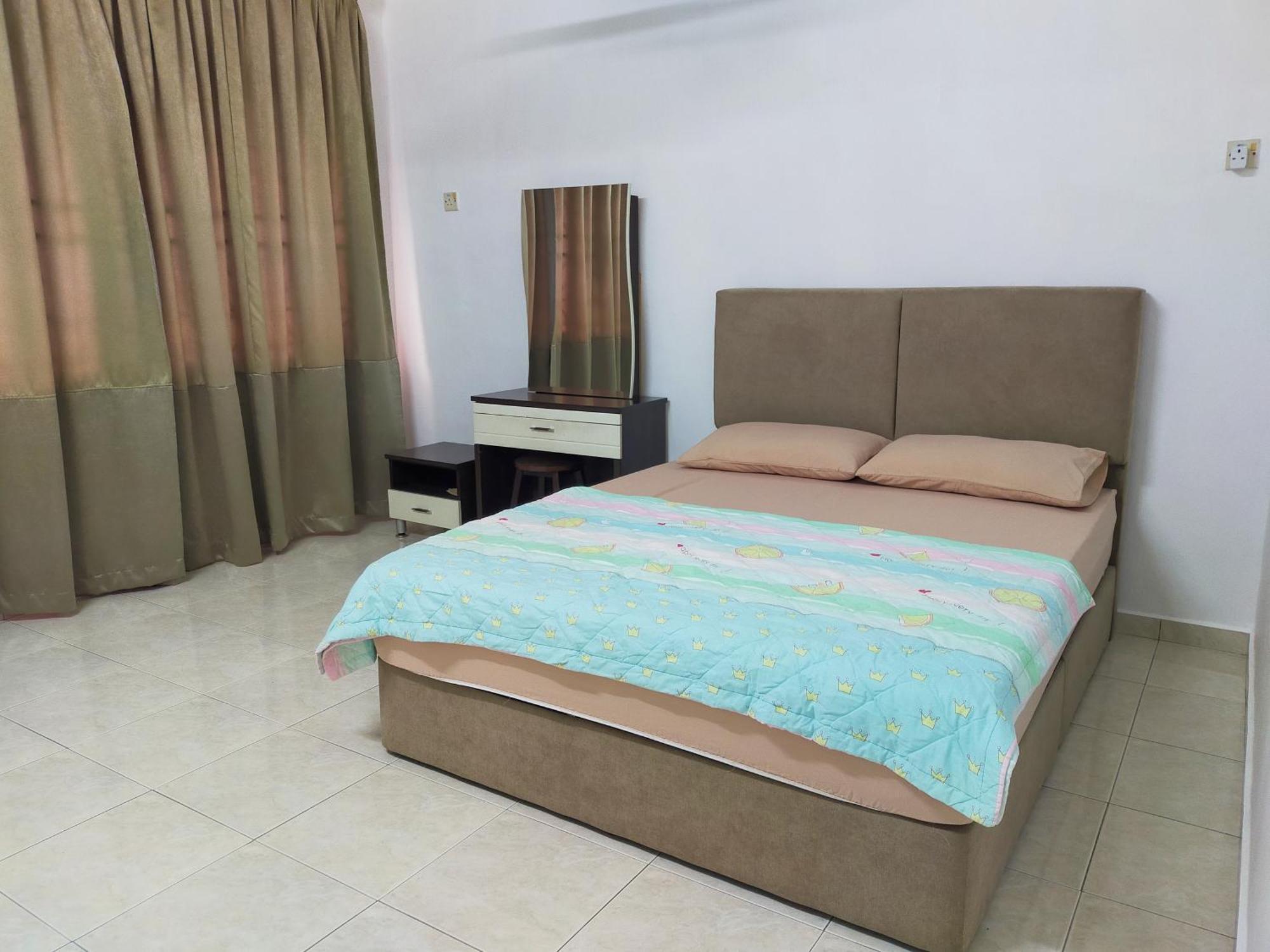 Malim Joyous Homestay *