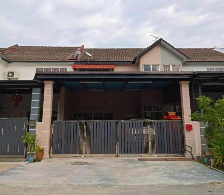 Homestay Malim Joyous *